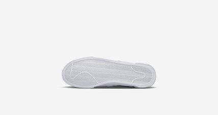 [SACAI] x Nike Blazer Low Patent Leather