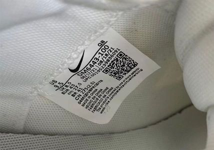 [SACAI] x Nike Blazer Low Patent Leather