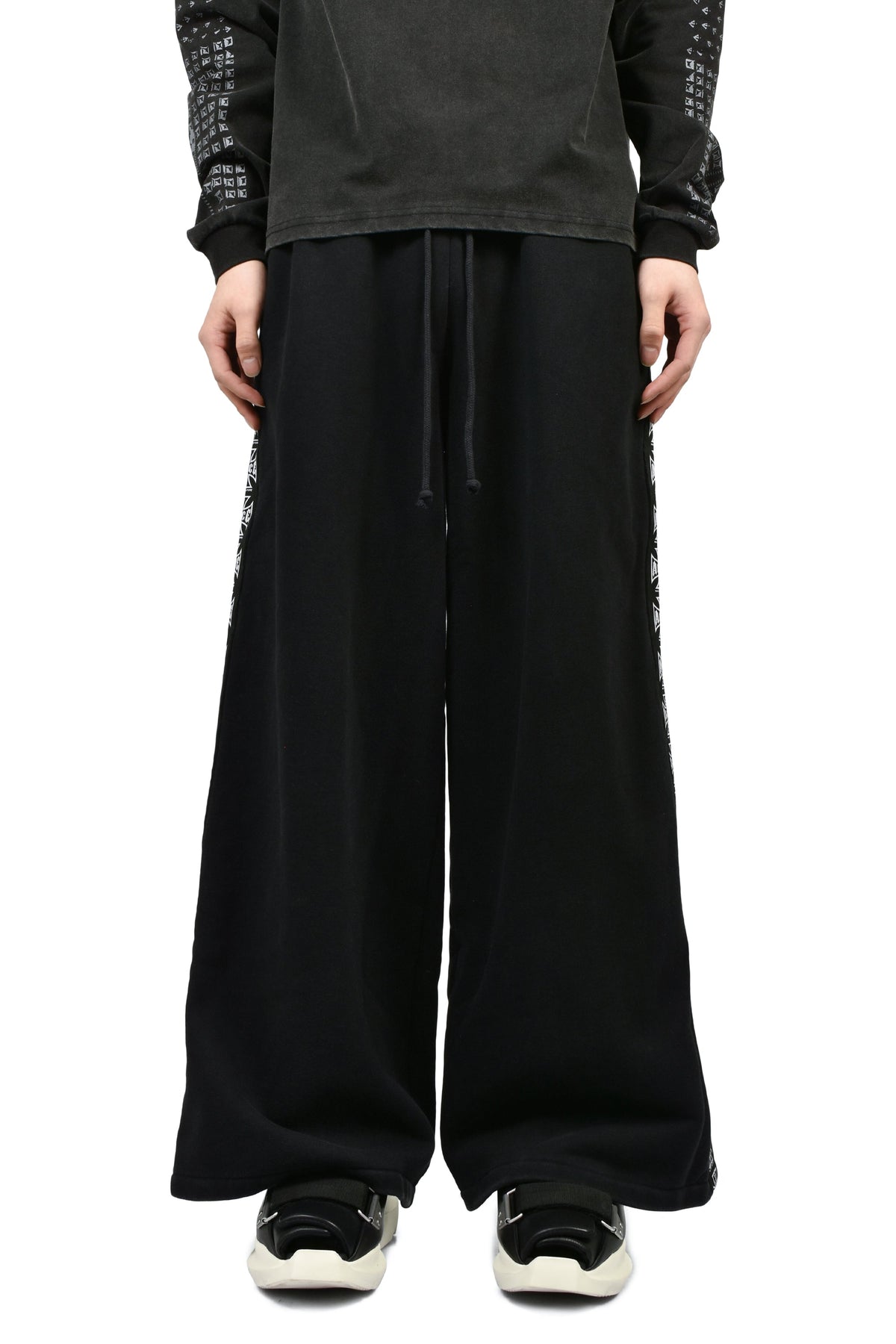 ALICE HOLLYWOOD アリス・ハリウッド 【本物保証】 パンツ ストリート系 メンズ MOTO COUTURE SWEATPANT (EXCLUSIVE) / BLK