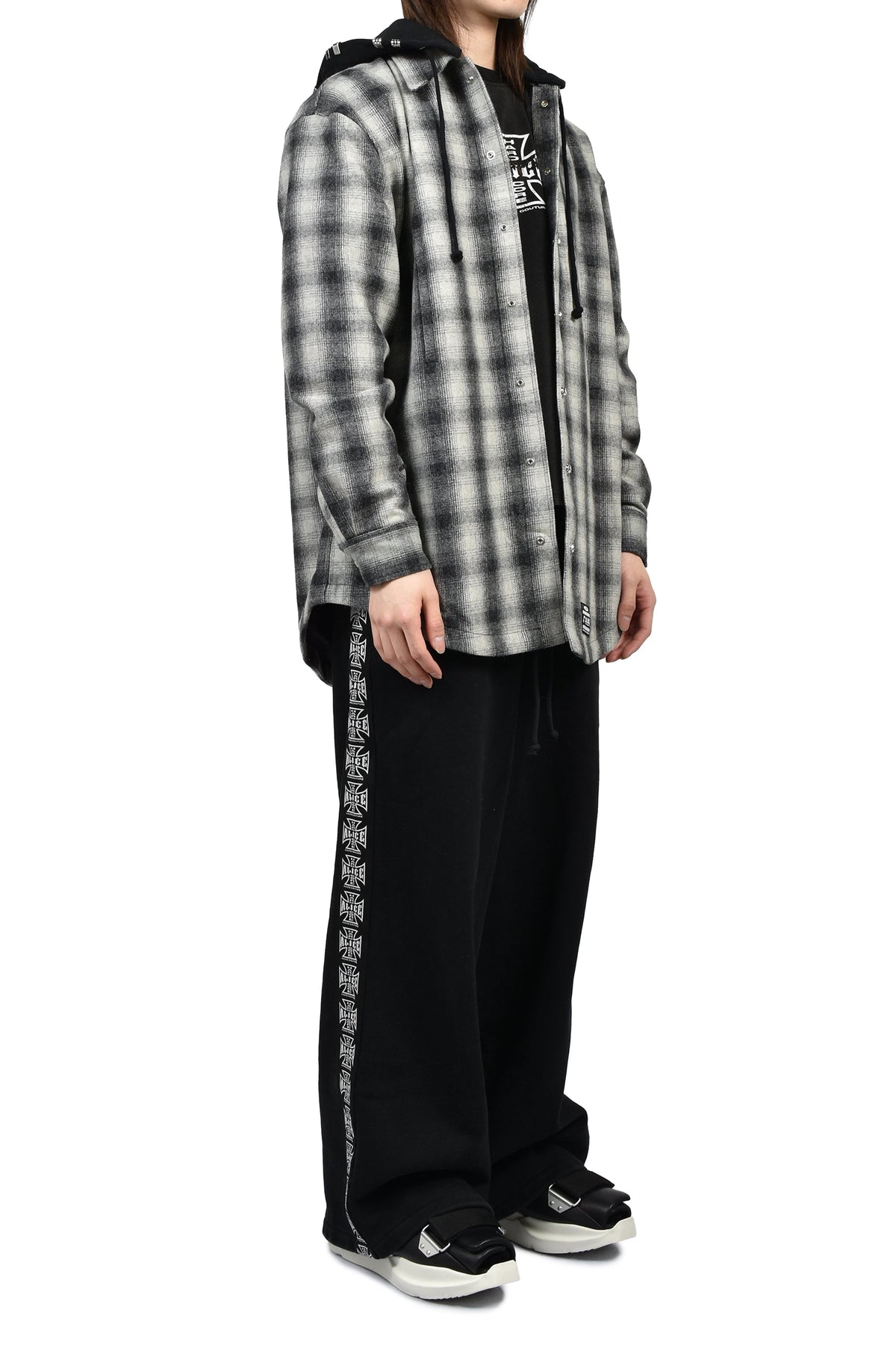 ALICE HOLLYWOOD アリス・ハリウッド【本物保証】 パーカー, ストリート系 メンズ OVERSIZE HOODED FLANNEL SHIRT / O.WHT