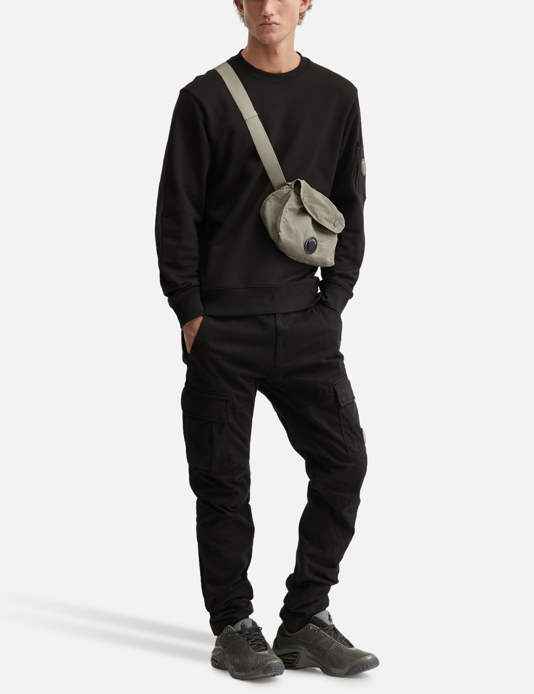 C P Company シーピーカンパニー 【本物保証】 ウエストポーチ ストリート系 メンズ Nylon B Lens Zipped Waist Bag