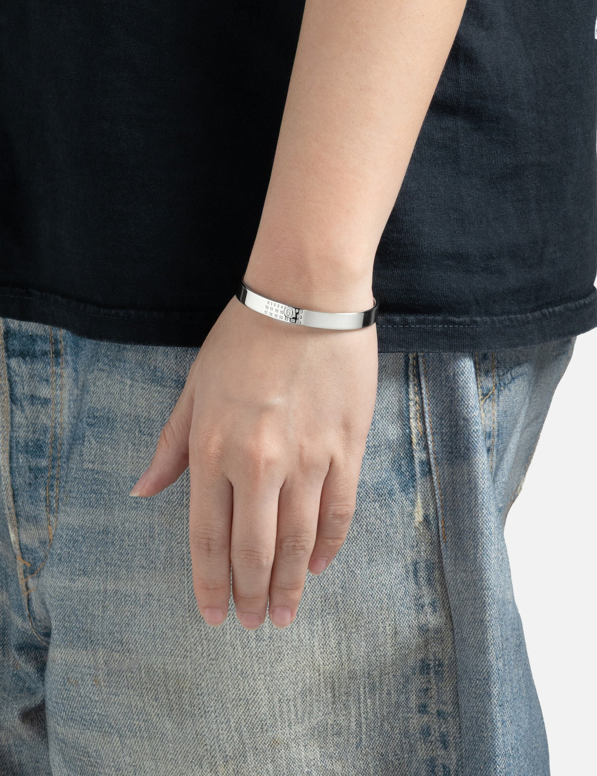 Mm6 Maison Margiela エムエムシックス　メゾン・マルジェラ 【本物保証】 ブレスレット ストリート系 ユニセックス Numeric Minimal Signature Cuff Bracelet