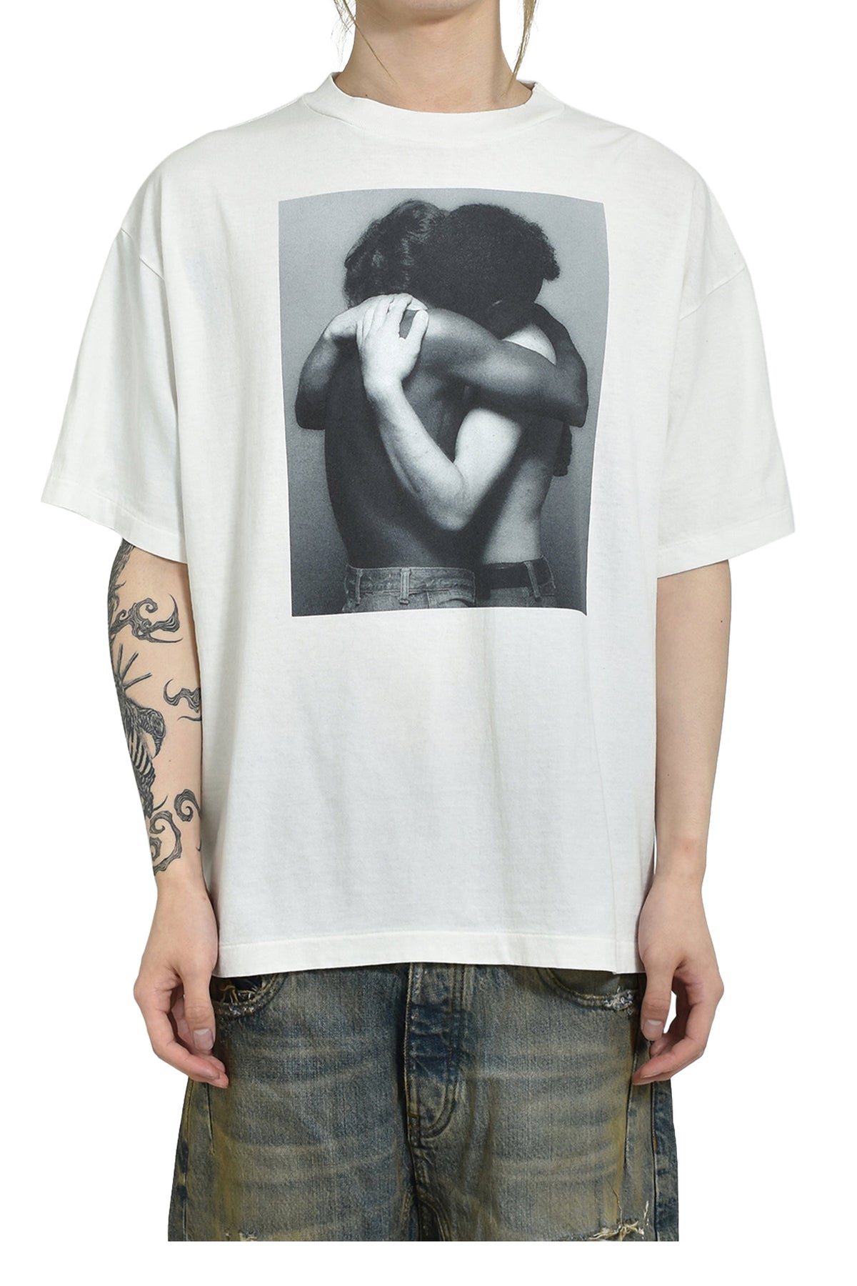 Saint Michael セントマイケル  【本物保証】Tシャツ、ストリートスタイル、メンズ MT_SS TEE/EMBRACE