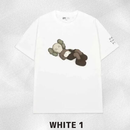 KAWS カウズ 【本物保証】Tシャツ  Uniqlo x KAWS T-Shirt