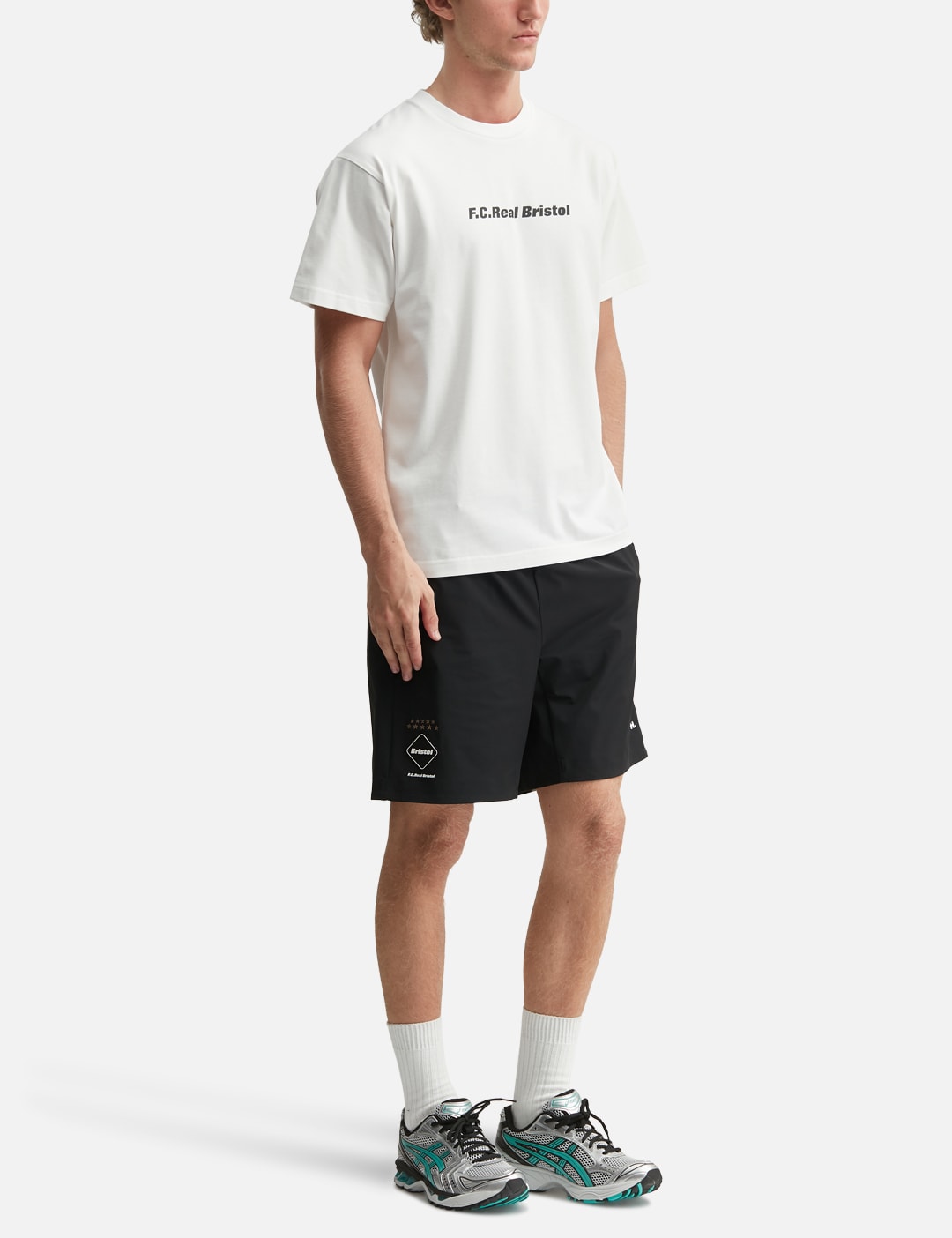 F C Real Bristol エフシーレアルブリストル【本物保証】 Tシャツ ストリート系 メンズ Team Staff Tee