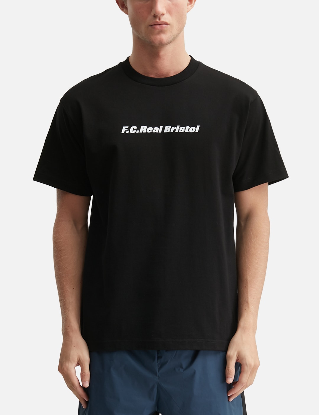 F C Real Bristol エフシーレアルブリストル【本物保証】 Tシャツ ストリート系 メンズ Team Staff Tee