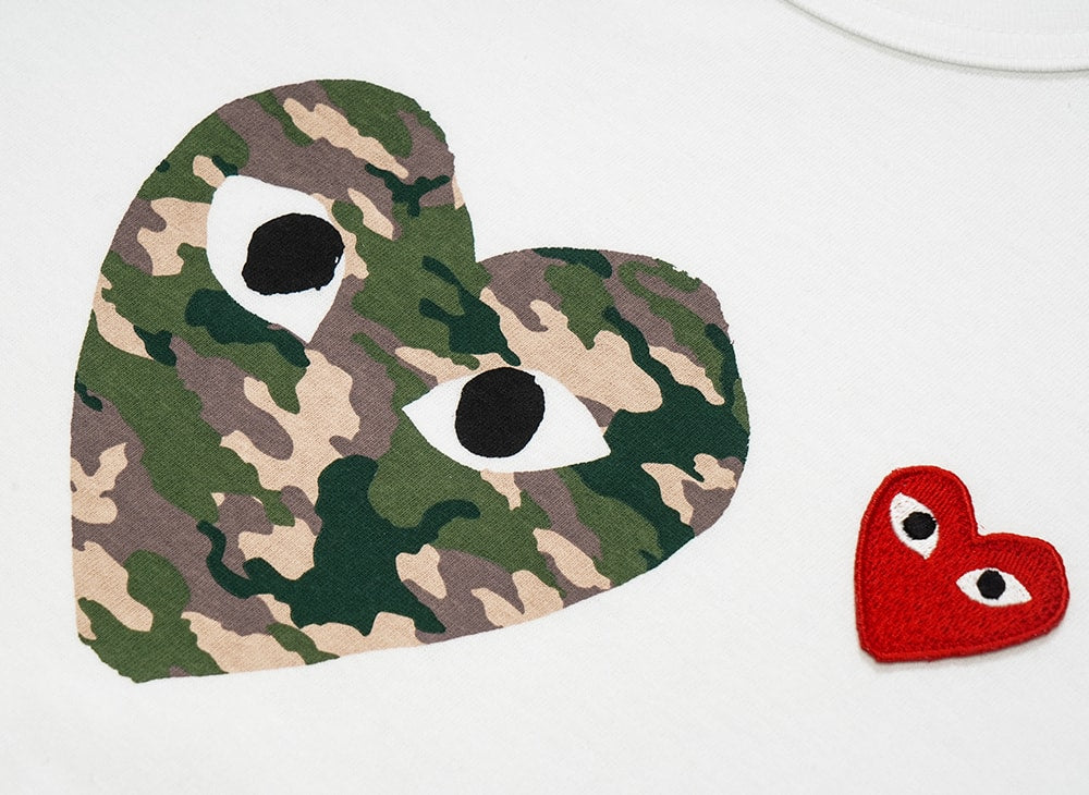 PLAY COMME des GARCONS プレイ コムデギャルソン 【本物保証】 Tシャツ ストリート系 ユニセックス プレイコムデギャルソン コットン ジャージー プリント "ホワイト/カモフラージュ"