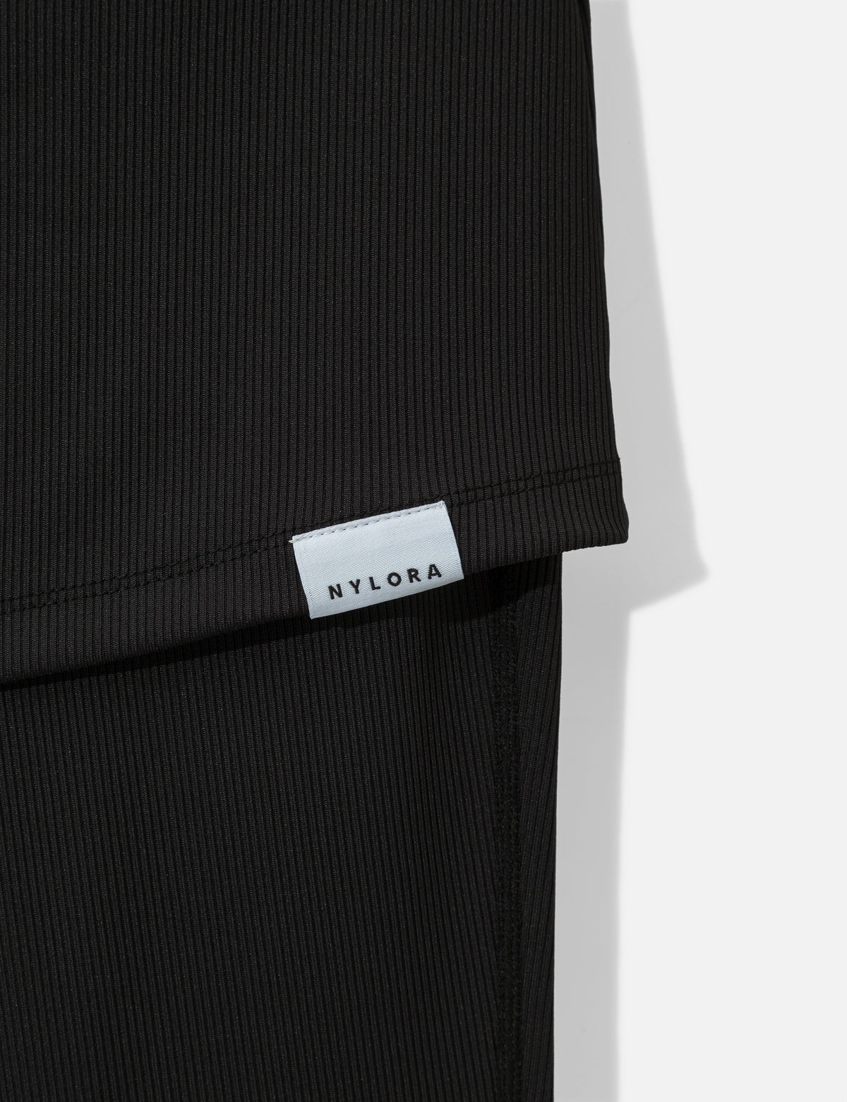 Nylora ナイローラ 【本物保証】 Tシャツ ストリート系 レディース Laura Pants