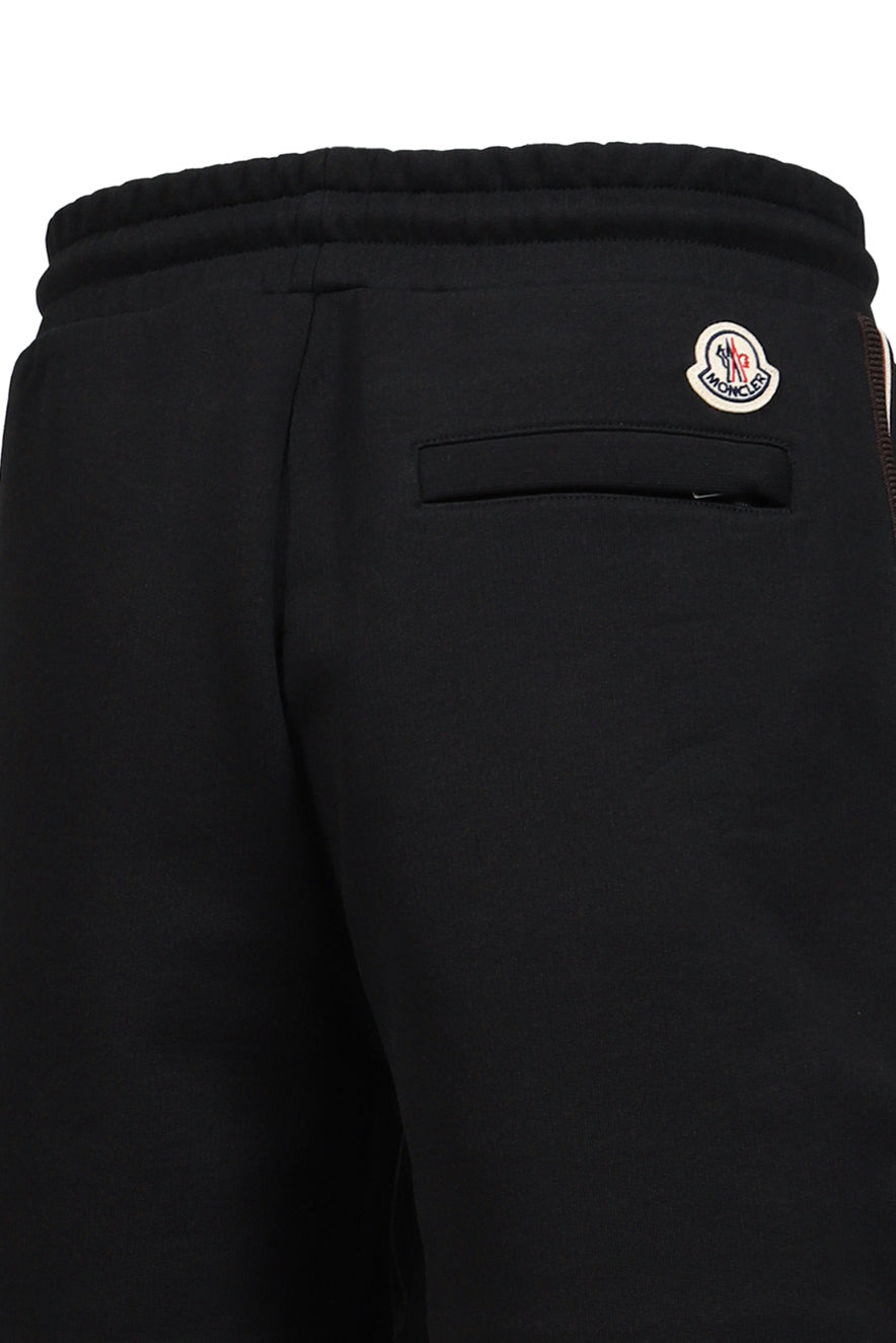 MONCLER モンクレール【本物保証】ショーツ、ストリートスタイル、メンズ SHORTS / BLK