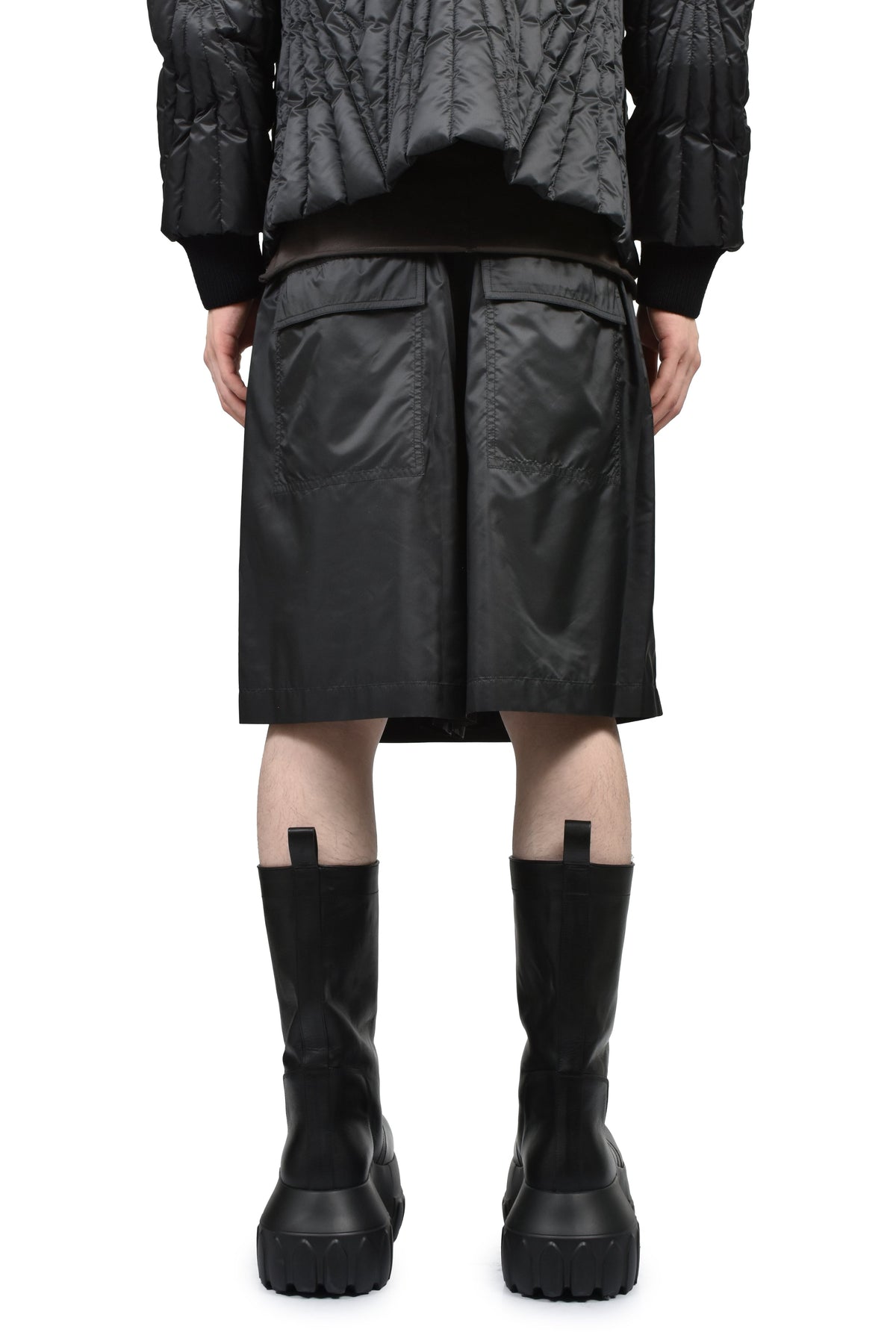 MONCLER + RICK OWENS モンクレール【本物保証】ショーツ、ストリートスタイル、メンズ  KILTSHORTS / BLK
