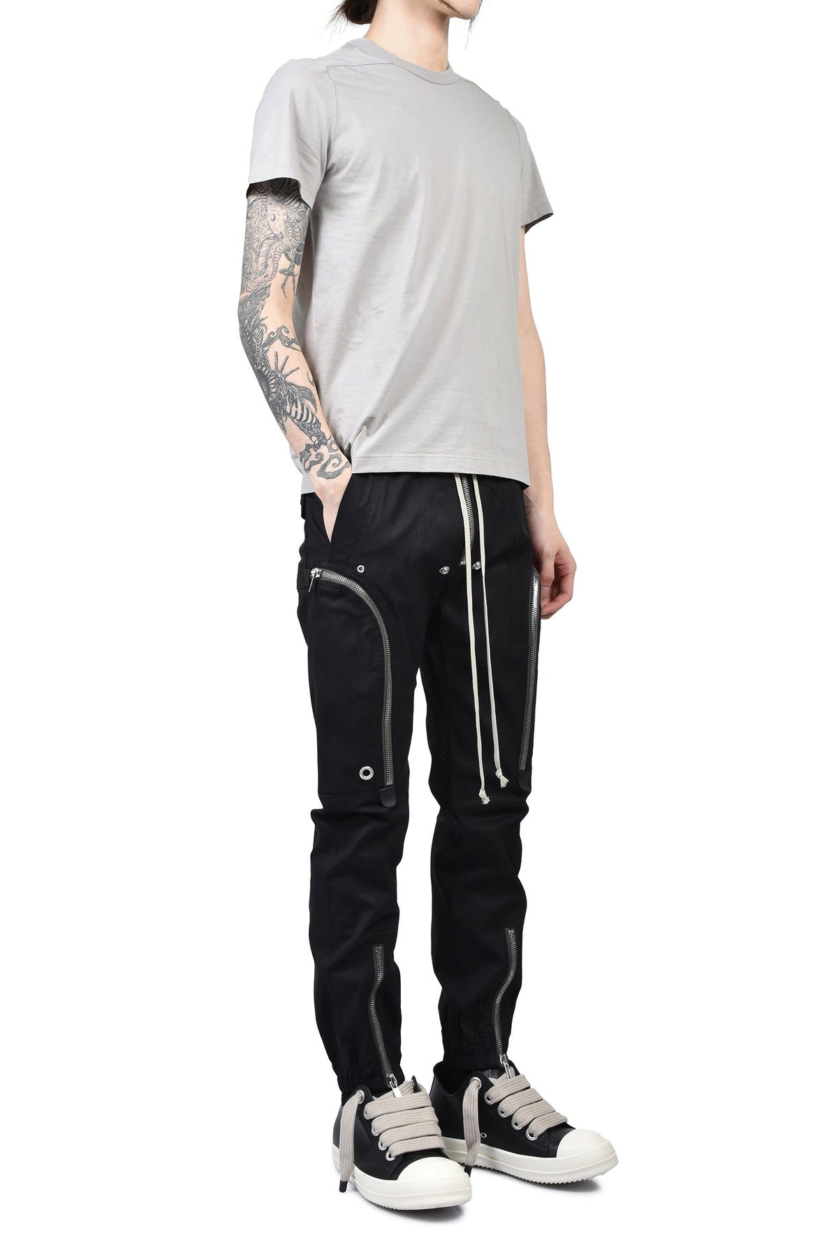 Rick Owens リックオウエンス 【本物保証】 パンツ、ストリートスタイル、メンズ BAUHAUS CARGO / BLK
