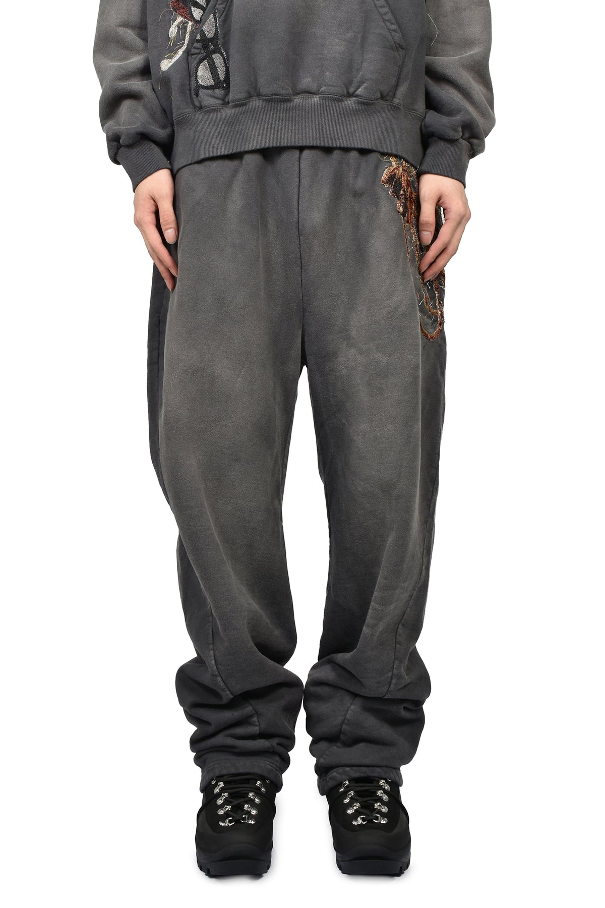 doublet ダブレット 【本物保証】 スウェットパンツ ストリート系 メンズ TROMPE L’OEIL EMBROIDERY SWEATPANTS / BLK