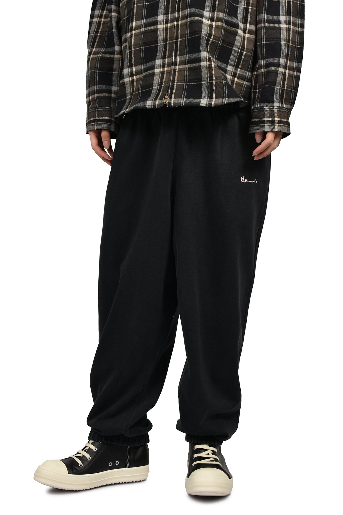 VETEMENTS ヴェトモン 【本物保証】 スウェットパンツ ストリート系 メンズ ATHLETIC LOGO ELASTIC SWEATPANTS / BLK