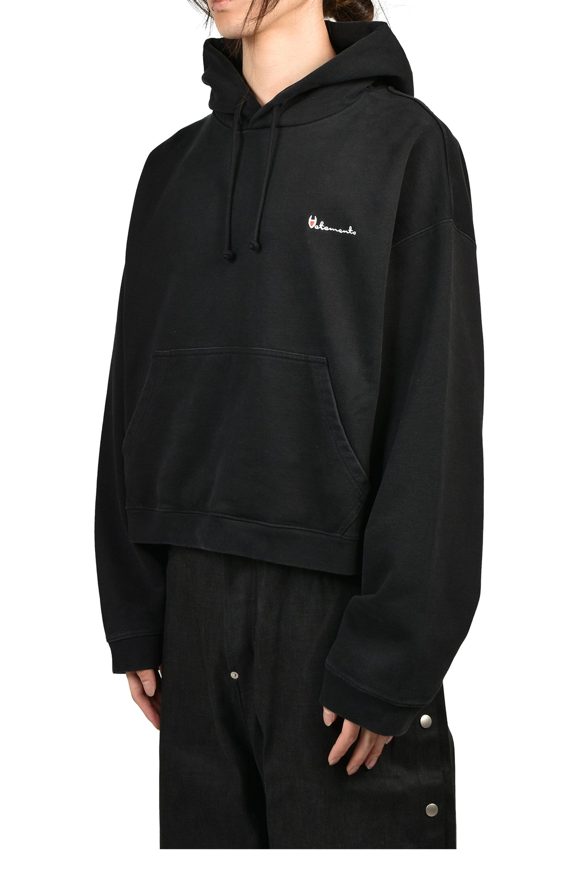 VETEMENTS ヴェトモン 【本物保証】 パーカー ストリート系 メンズ ATHLETIC LOGO HOODIE / BLK