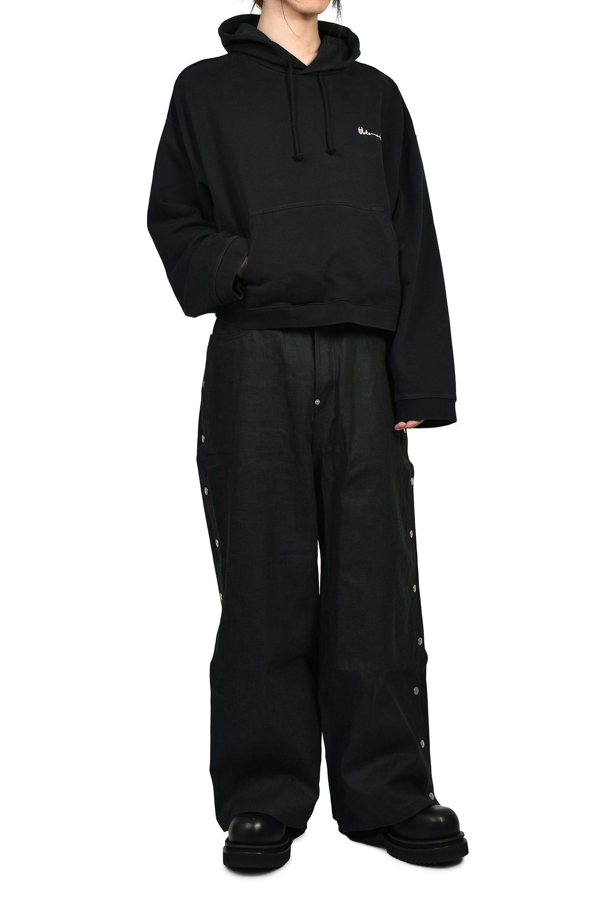 VETEMENTS ヴェトモン 【本物保証】 パーカー ストリート系 メンズ ATHLETIC LOGO HOODIE / BLK