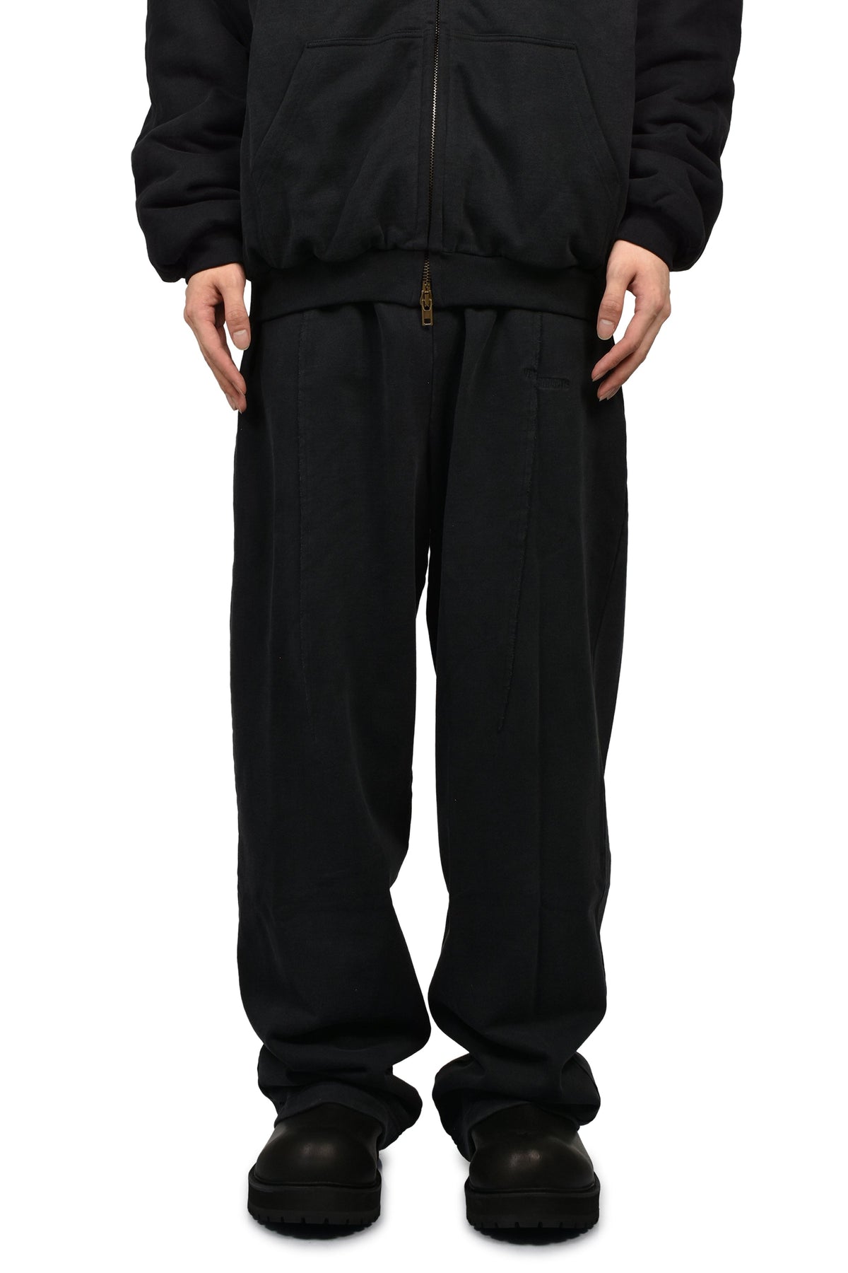 VETEMENTS ヴェトモン 【本物保証】 スウェットパンツ ストリート系 メンズ CUT SWEATPANTS / BLK