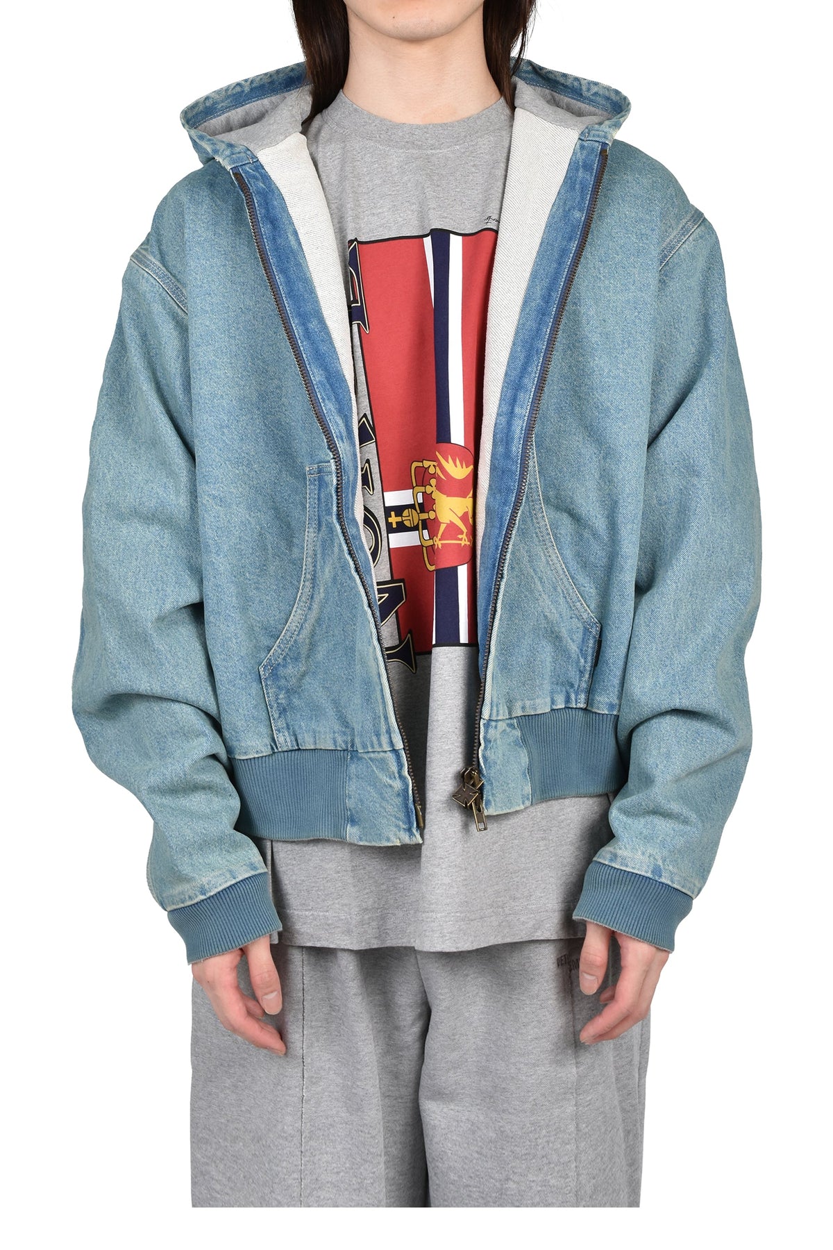 VETEMENTS ヴェトモン 【本物保証】 パーカー ストリート系 メンズ HOODED WORKWEAR DENIM JACKET / VTG MID BLU