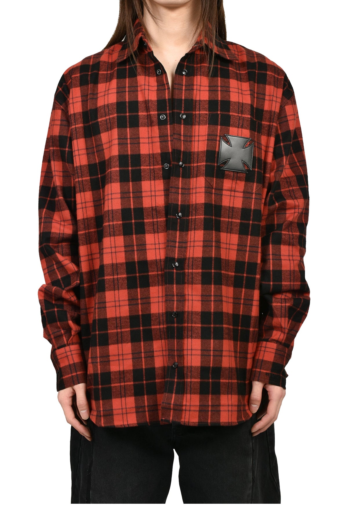 VETEMENTS ヴェトモン 【本物保証】 シャツ ストリート系 メンズ LEATHER CROSS FLANNEL SHIRT / BLK RED CHECK