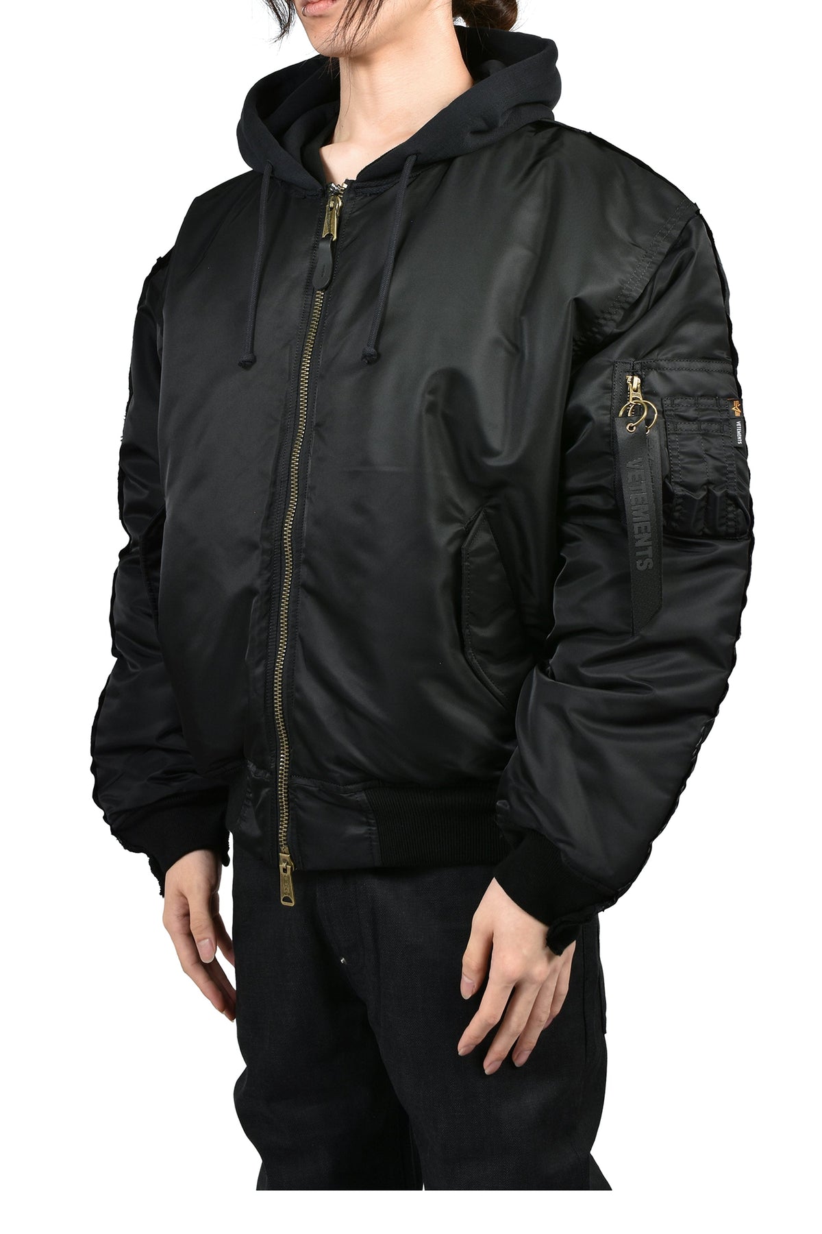 VETEMENTS ヴェトモン 【本物保証】 ジャケット ストリート系 メンズ RECONSTRUCTED BOMBER JACKET / BLK