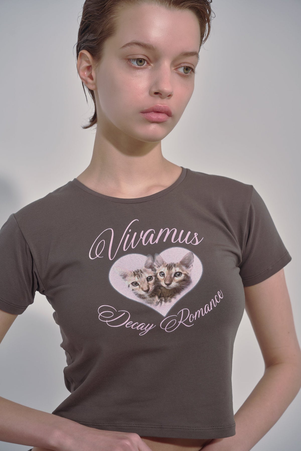 VIVAMUS 【本物保証】 Tシャツ ストリート系 レディース CATS MINI T-SHIRT / BLK